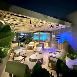 Sin Nombre Bali - Sauna, Ice Bath & Roof Terrace Canggu